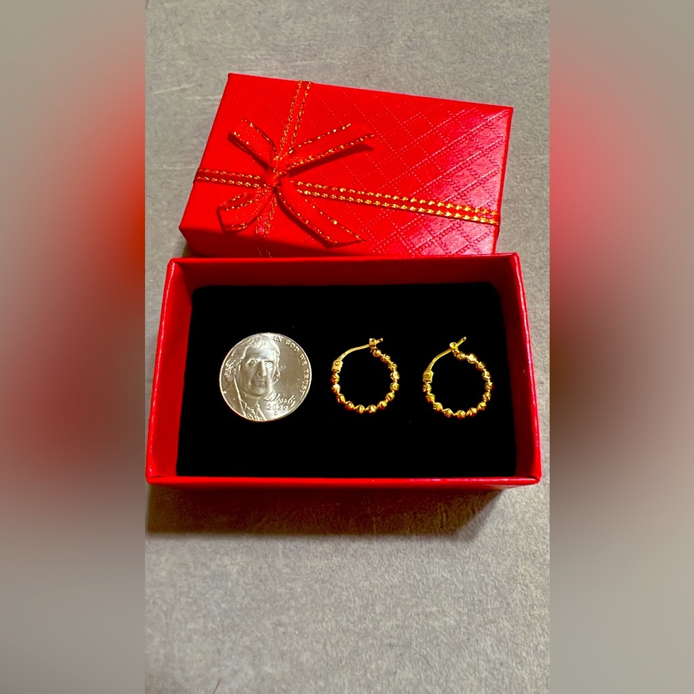 18k Saudi Gold Loop Earrings